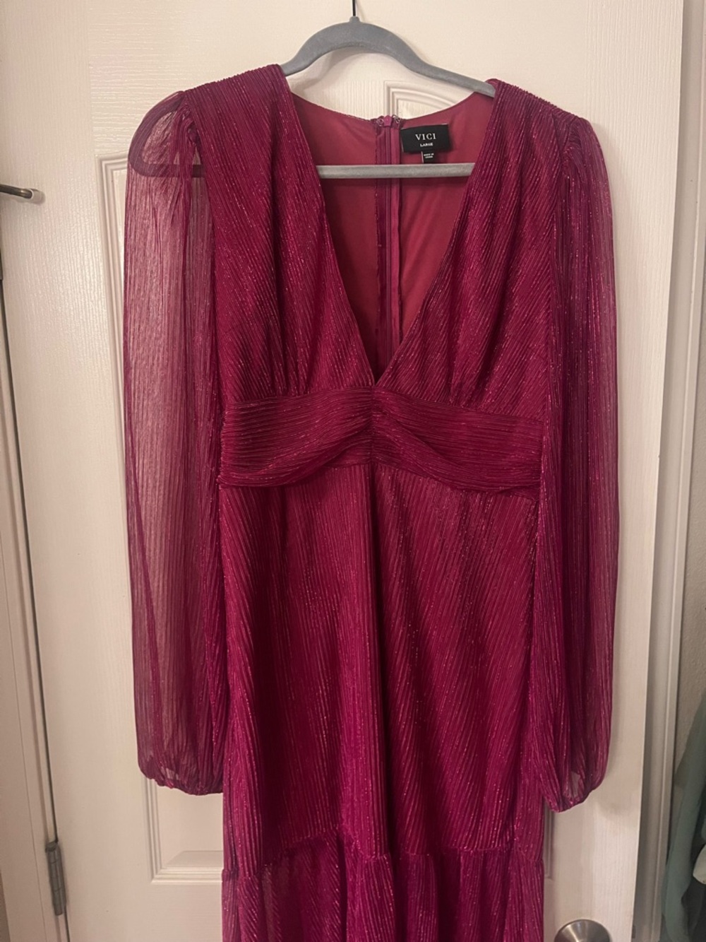 VICI Fuchsia V-Neck Long Sleeve Pleated Tunic Top